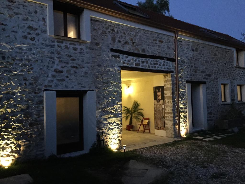 艾斯卡勒巴拉尔公寓 Fontenay-les-Briis 外观 照片