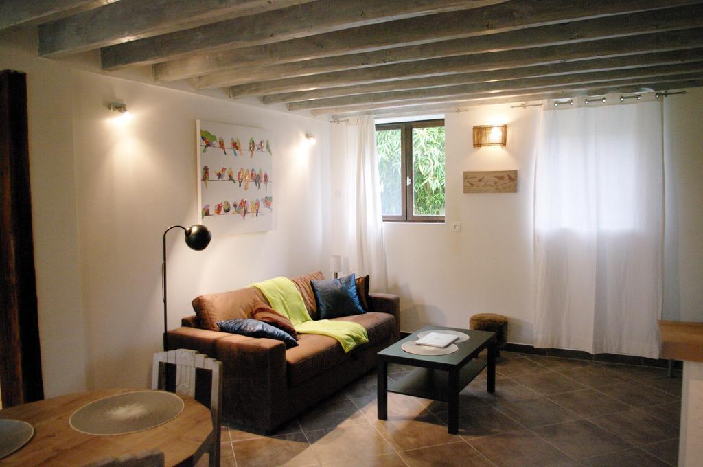 艾斯卡勒巴拉尔公寓 Fontenay-les-Briis 客房 照片